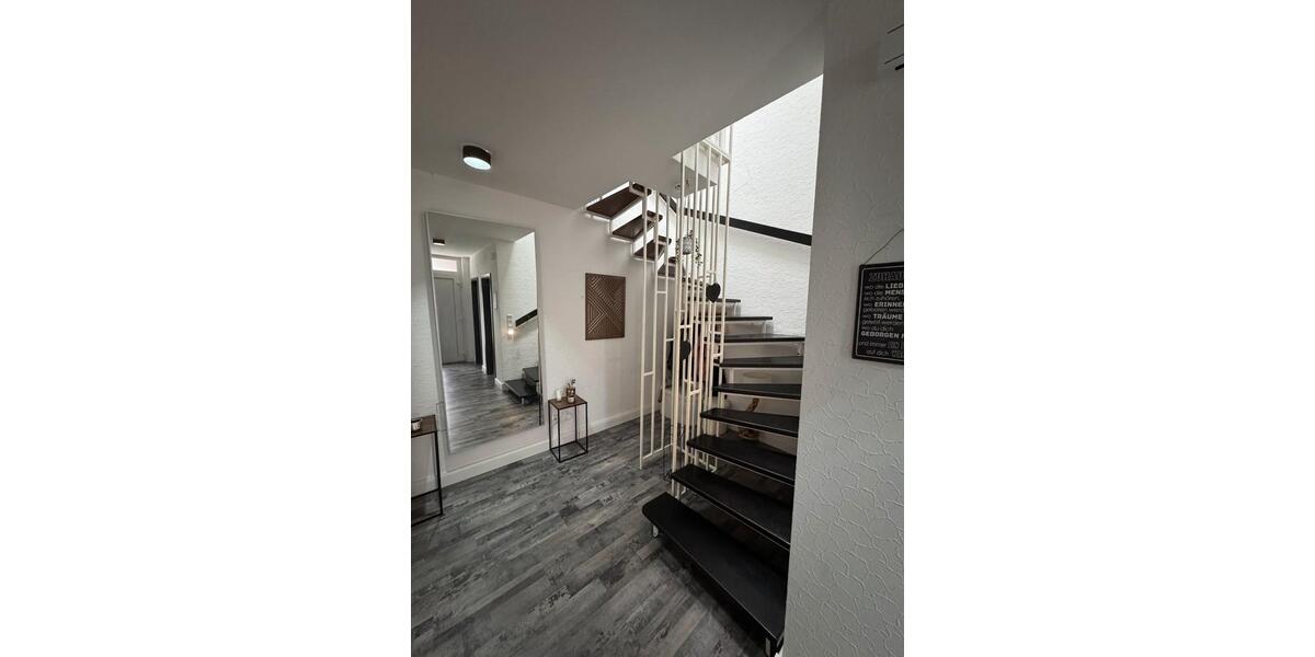 Reihenhaus Emden - 4 Zimmer, 133 m&sup2;, 275.000&euro; | Angebot:26549487