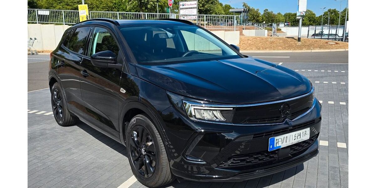 Opel Grandland (X) 17.000 km 22.850 &euro; Hildburghausen 98646