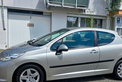 Peugeot 207 180.000 km 2.990 &euro; Coburg 96450