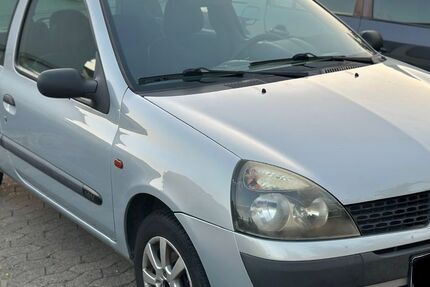 Renault Clio 181.400 km 1.399 &euro; Göttingen 37077