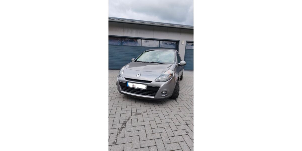 Renault Clio 215.000 km 3.800 &euro; Twist 49767