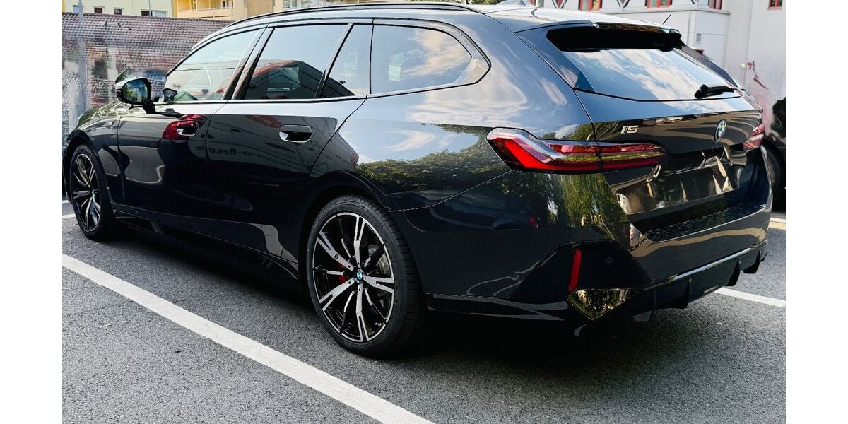 BMW i5 18.500 km 77.750 &euro; Offenbach am Main 63067