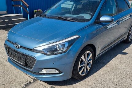Hyundai i20 223.000 km 3.800 &euro; Stralsund 18437