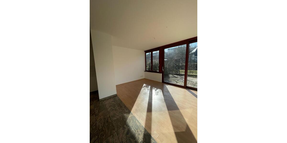 Erdgeschoßwohnung Zschopau - 2 Zimmer, 71 m&sup2;, 639&euro; | Angebot:25270640