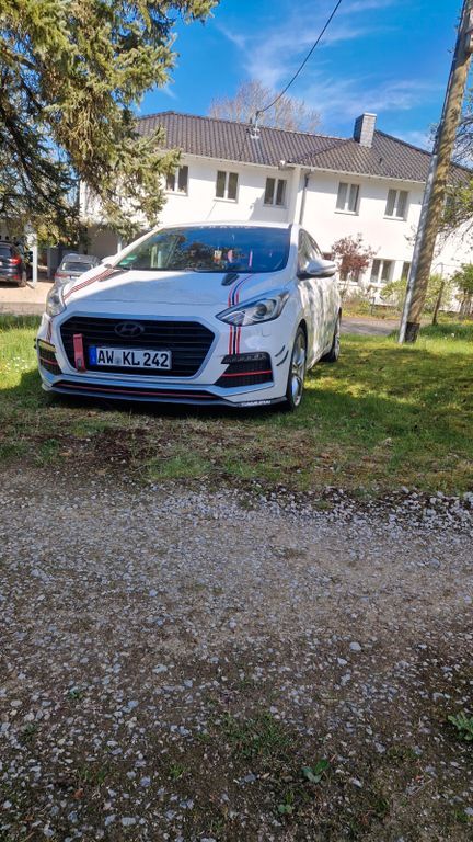 i30