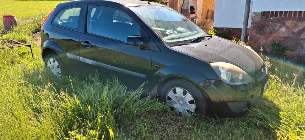 Ford Fiesta 249.370 km 650 &euro; Penig 09322