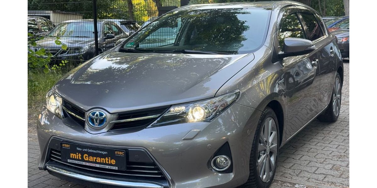 Toyota Auris 82.000 km 11.999 &euro; Berlin 12347