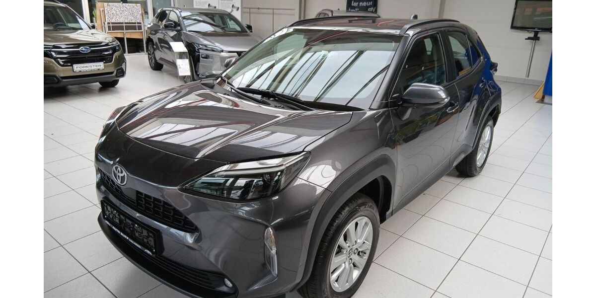 Toyota Yaris 27.000 km 25.450 &euro; Kall 53925