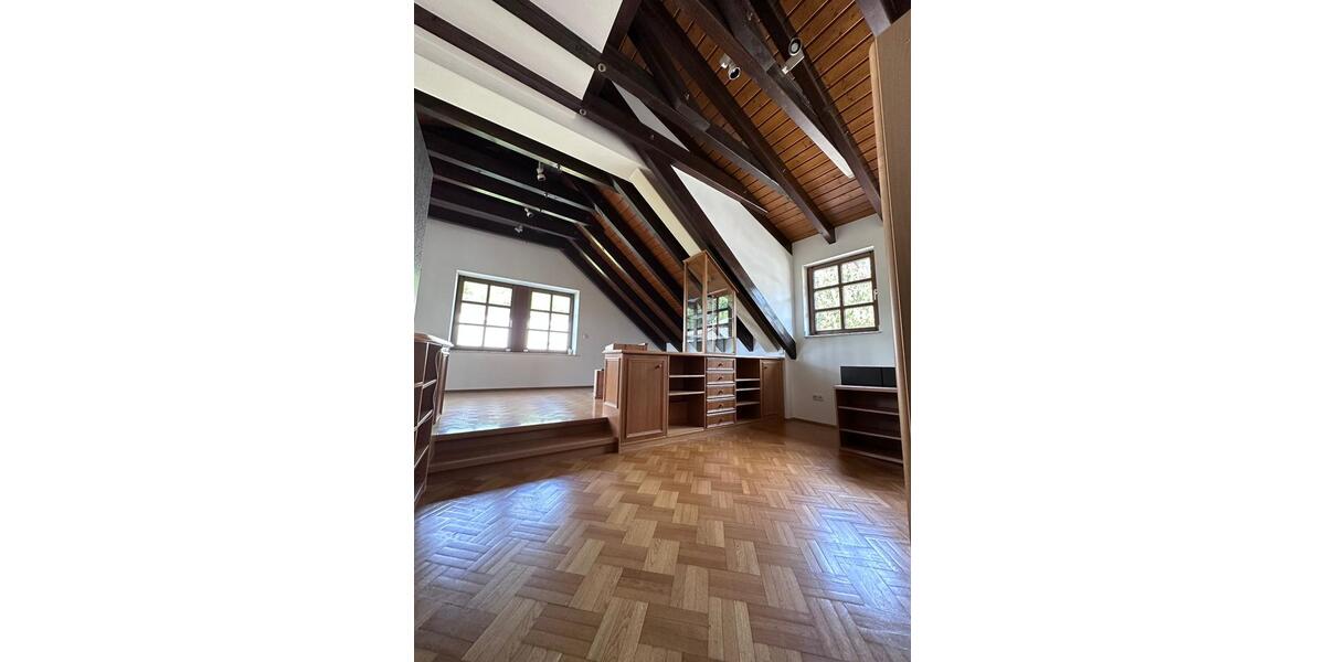 Villa Bad Driburg - 12 Zimmer, 430 m&sup2;, 698.000&euro; | Angebot:22989078