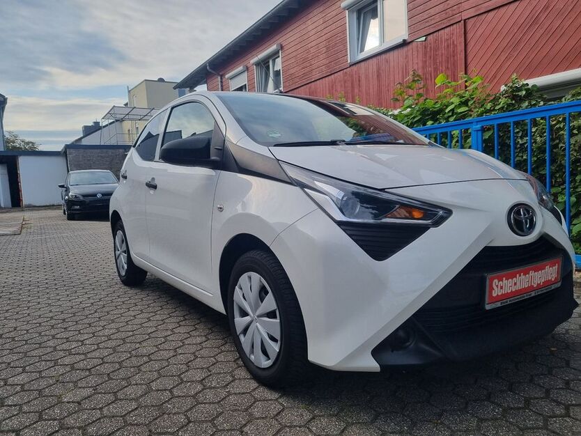 Toyota Aygo (X) 44.000 km 8.998 € Trier 54295