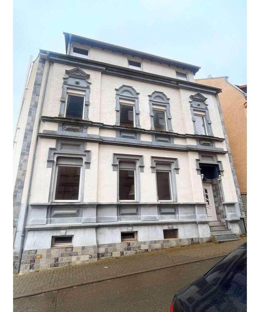 Haus zum Kaufen in Pirmasens 359.000 € 240 m²