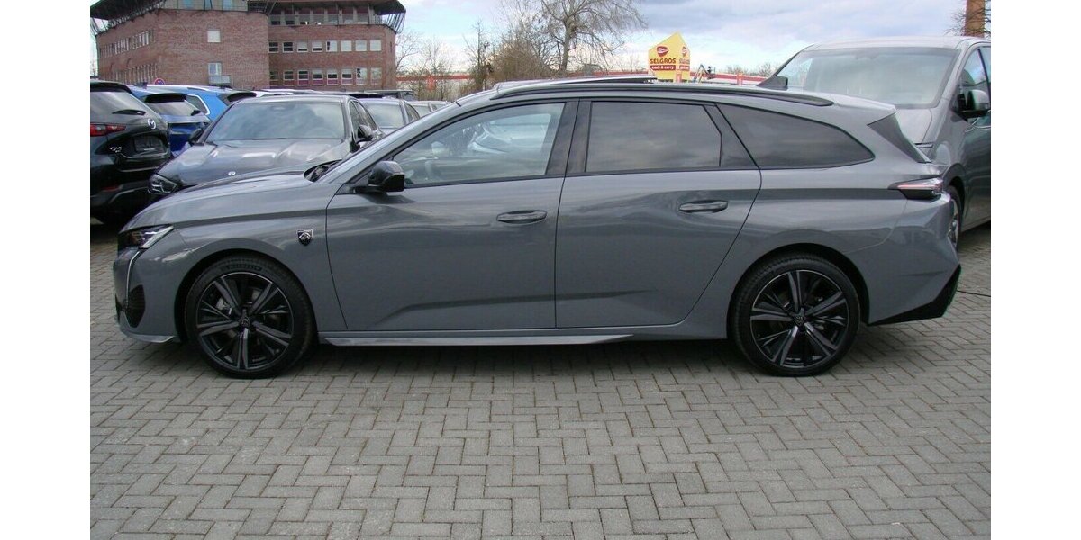 Peugeot 308 1.5 BlueHDi GT Premium ACC LED AHK Pano Focal 14.551 km 28.980 &euro; Falkensee 14612