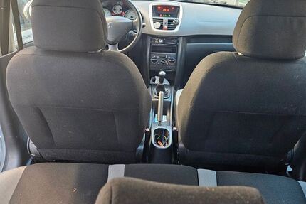 Peugeot 207 155.000 km 1.800 € Bad Breisig 53498