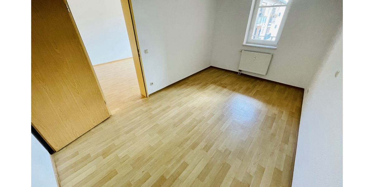 Moderne 2 Raum Wohnung mit Balkon und Aufzug - Nahe der Innenstadt - Etagenwohnung Gera Alt-Bieblach | Angebot:26882417
