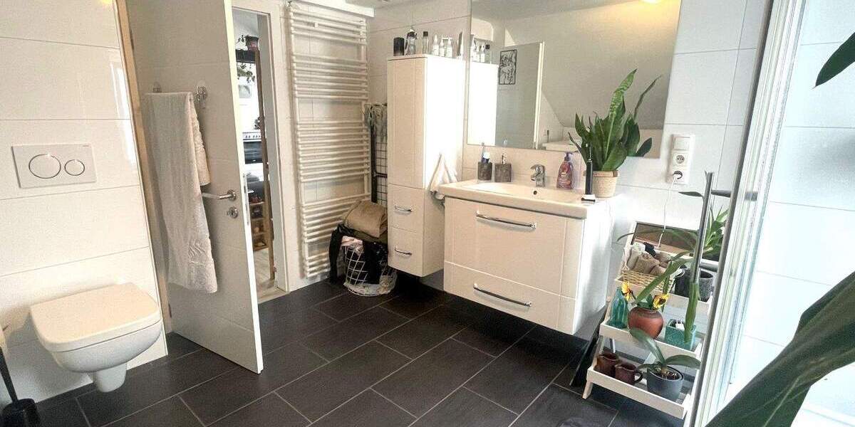 Etagenwohnung Bonn Zentrum - 2 Zimmer, 55 m&sup2;, 900&euro; | Angebot:25862263