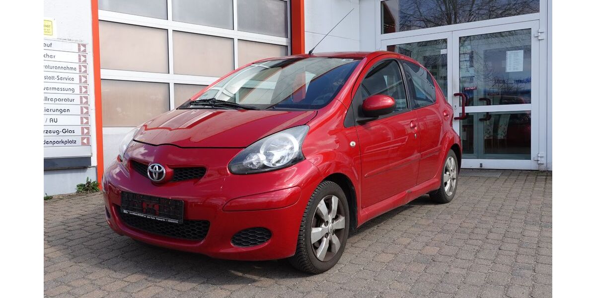 Toyota Aygo (X) 165.090 km 3.900 &euro; Dahlwitz Hoppegarten 15366
