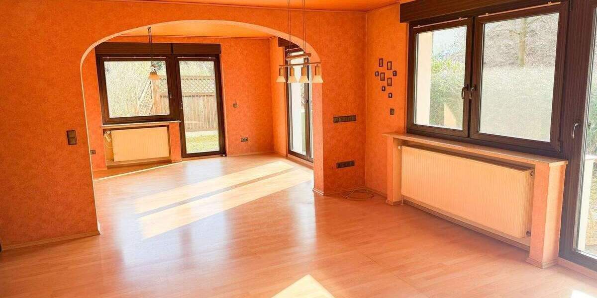 Mehrfamilienhaus, Wohnhaus Kaufungen Niederkaufungen - 5 Zimmer, 180 m&sup2;, 330.000&euro; | Angebot:25314204