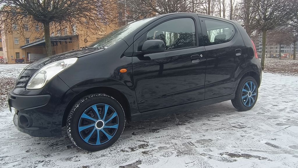 Nissan Pixo 123.000 km 3.280 &euro; berlin 12459