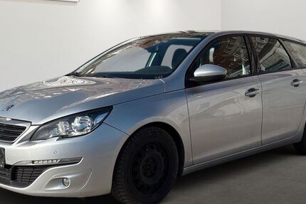 Peugeot 308 264.028 km 3.699 &euro; Berlin 12681