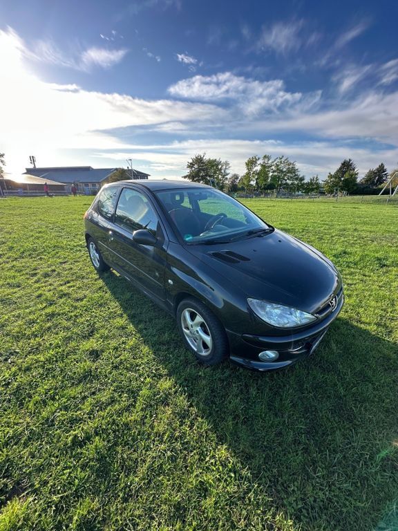 Peugeot 206 150.000 km 1.935 € Braunfels 35619