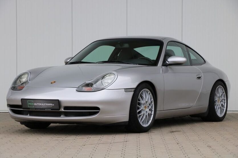 996