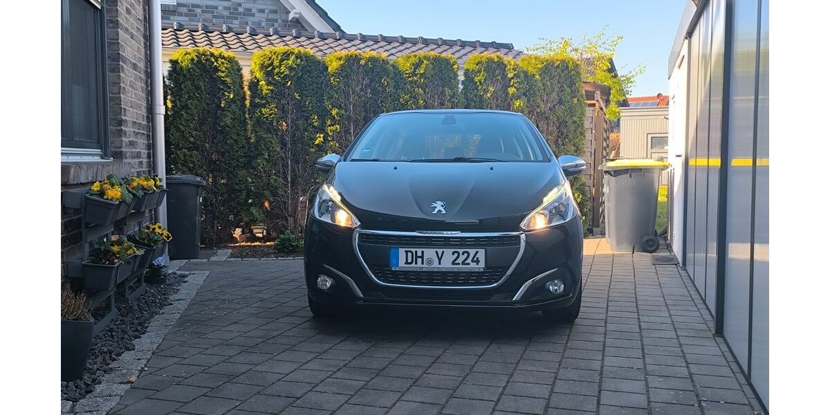 Peugeot 208 123.000 km 8.350 &euro; Lemförde 49448