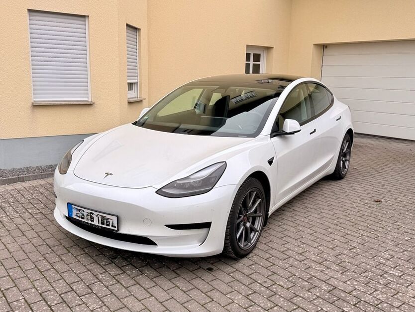 Tesla Model 3 91.000 km 22.900 € Nonnweiler-Bierfeld 66620