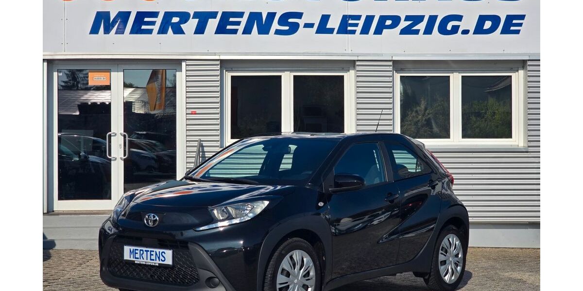 Toyota Aygo (X) 15.765 km 15.990 &euro; Leipzig 04349
