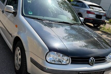 VW Golf 202.500 km 890 &euro; Freiburg 79115