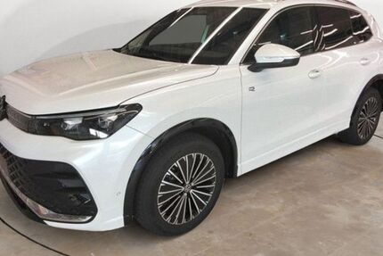 VW Tiguan 30.456 km 42.998 &euro; Potsdam 14482