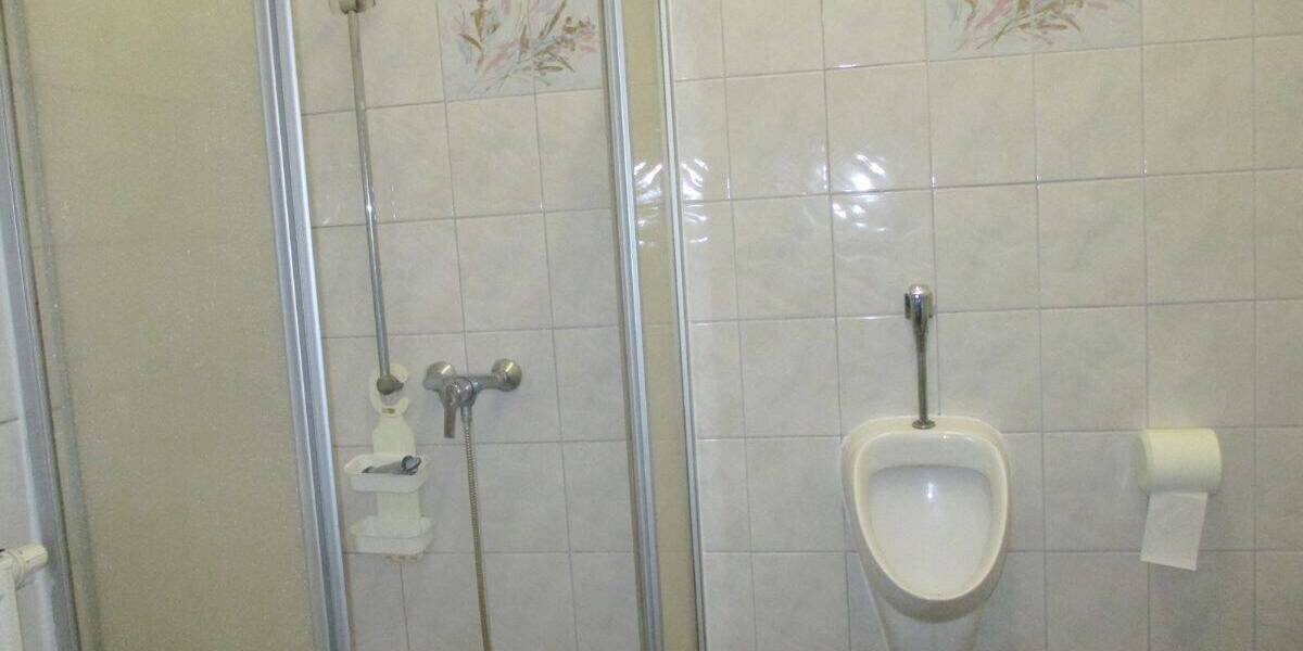 Gewerbehalle mit Büro-Wohngebäude in Dortmund-Marten zimmer