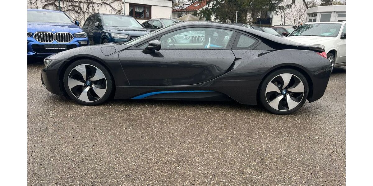 BMW i8 112.000 km 46.900 &euro; München 81243