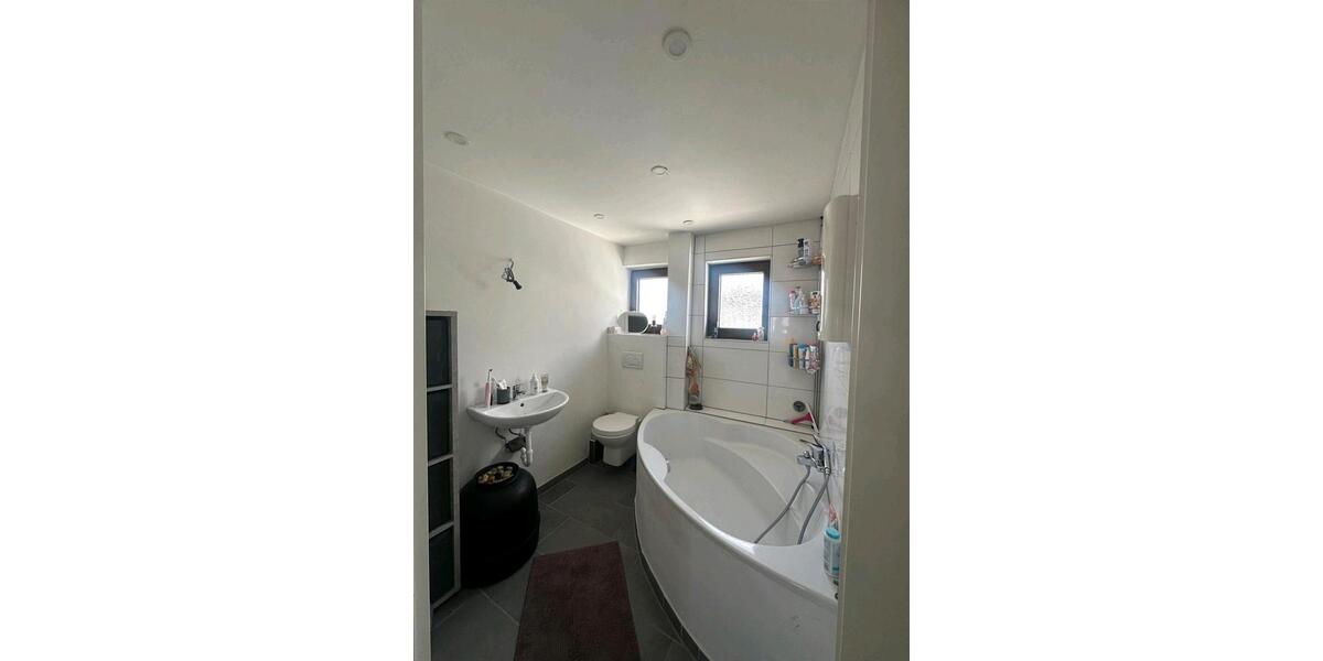 Dachgeschoßwohnung Schwieberdingen - 3 Zimmer, 67 m&sup2;, 238.000&euro; | Angebot:26464066