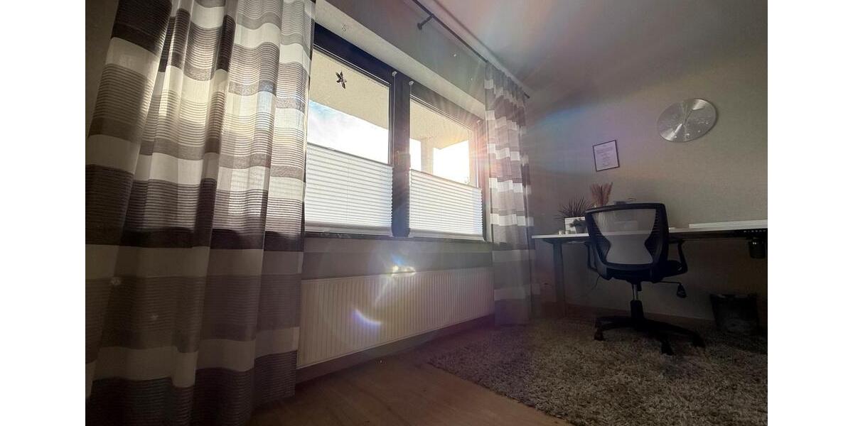 2-Zimmer-Wohnung mit Terrasse: Möbel aufstellen & einziehen! 2 zimmer