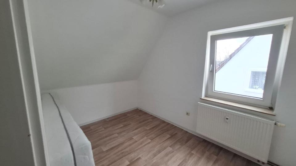 Dachgeschoßwohnung Löhne - 2 Zimmer, 45 m&sup2;, 460&euro; | Angebot:26035713