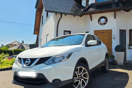 Nissan Qashqai 210.000 km 6.700 &euro; Asbach 53567