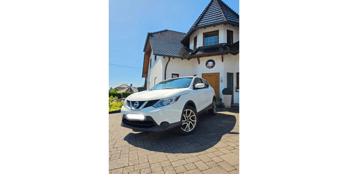 Nissan Qashqai 210.000 km 6.800 &euro; Asbach 53567