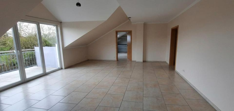 Etagenwohnung Bad Camberg - 4 Zimmer, 114 m&sup2;, 1.350&euro; | Angebot:26135596