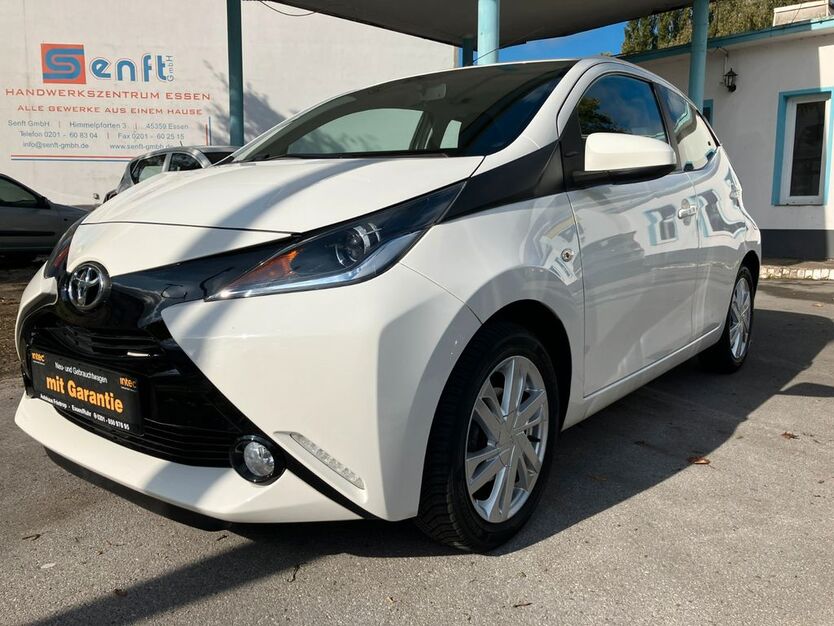 Toyota Aygo (X) 60.500 km 8.450 € Essen 45359