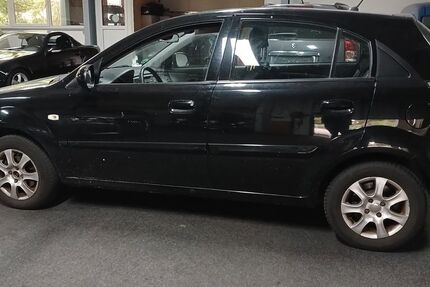 Kia Rio 198.000 km 1.999 &euro; Rüsselsheim 65428