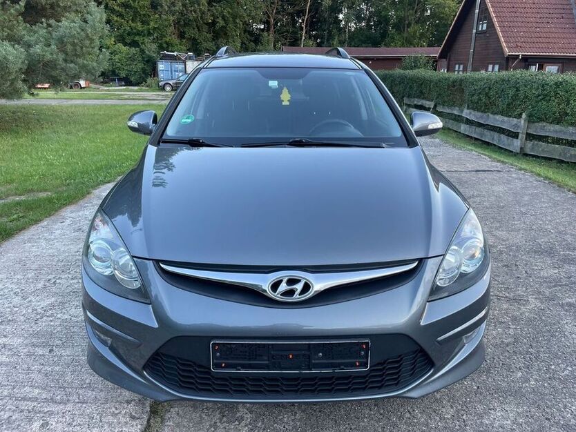 i30