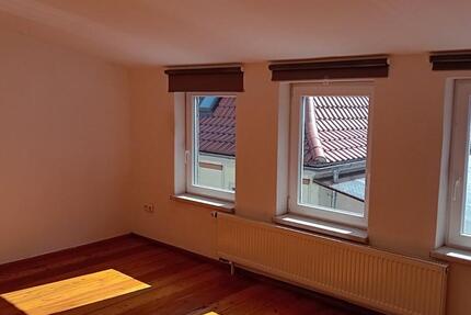 Einfamilienhaus mit großem Balkon und Kfz Stellplatz zu vermieten zimmer