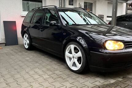 VW Golf 418.000 km 2.700 &euro; Gutach 77793