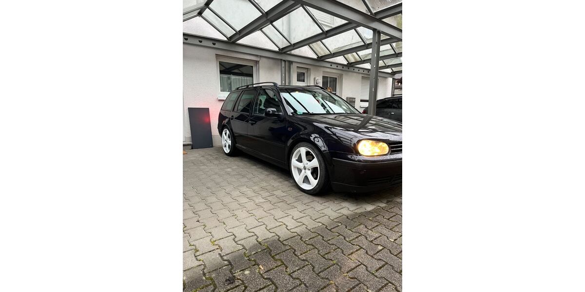 VW Golf 418.000 km 2.700 &euro; Gutach 77793
