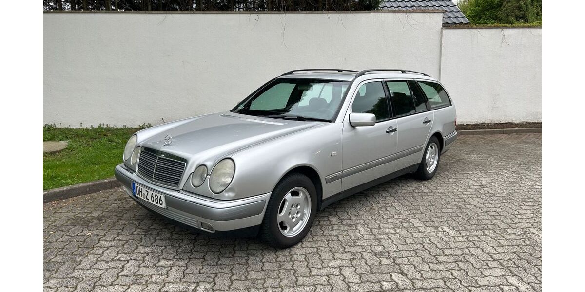 Mercedes-Benz E 230 185.313 km 2.200 &euro; Stockelsdorf 23617
