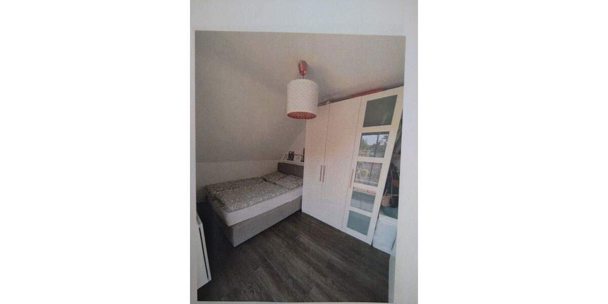 Nette kleine Dachgeschosswohnung in Budberg 2 zimmer