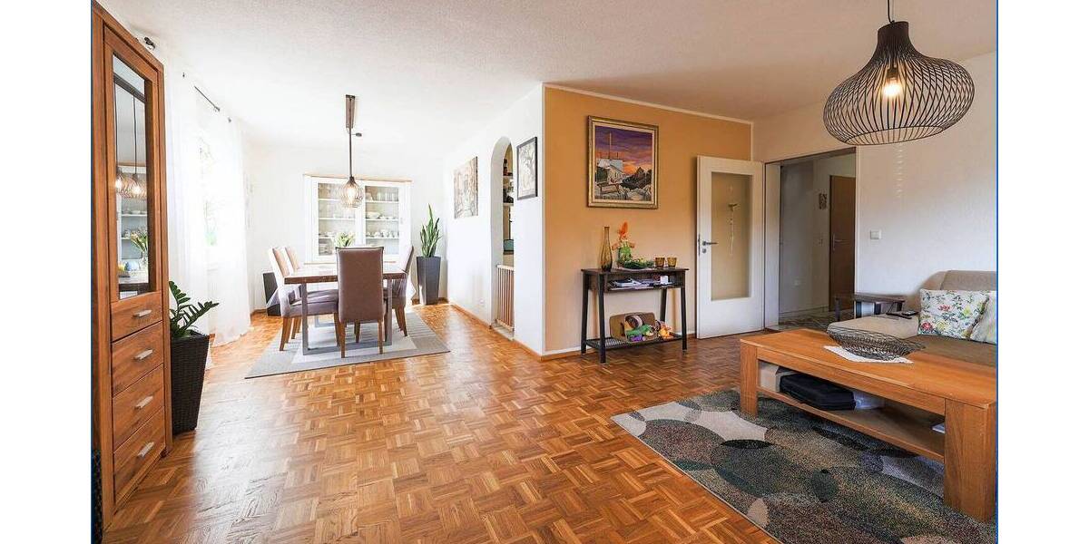 Etagenwohnung Singen (Hohentwiel) Singen - 4 Zimmer, 121 m&sup2;, 390.000&euro; | Angebot:26293183