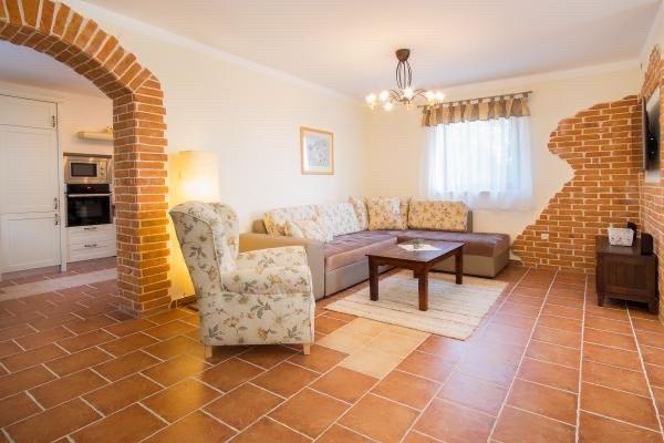 Villa Sundern (Sauerland) - 3 Zimmer, 130 m&sup2;, 670.000&euro; | Angebot:26164913