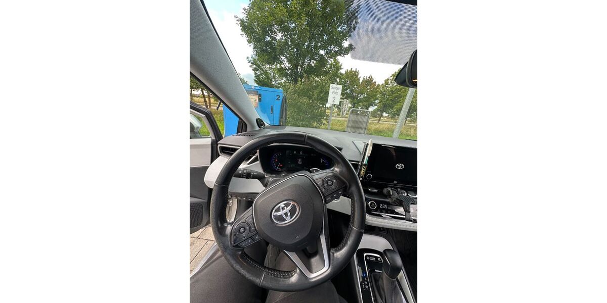Toyota Corolla 179.000 km 17.900 € München 81829