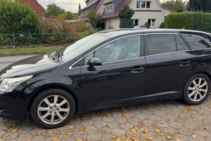 Toyota Avensis 212.000 km 4.500 € Stelle 21435